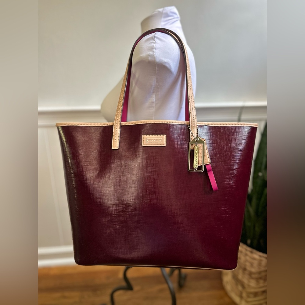 COACH Park Metro Patent Leather - Burgundy / Wine